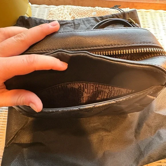 Kurt Geiger Black Quilted Kensington Leather Crossbody - Picture 5 of 6